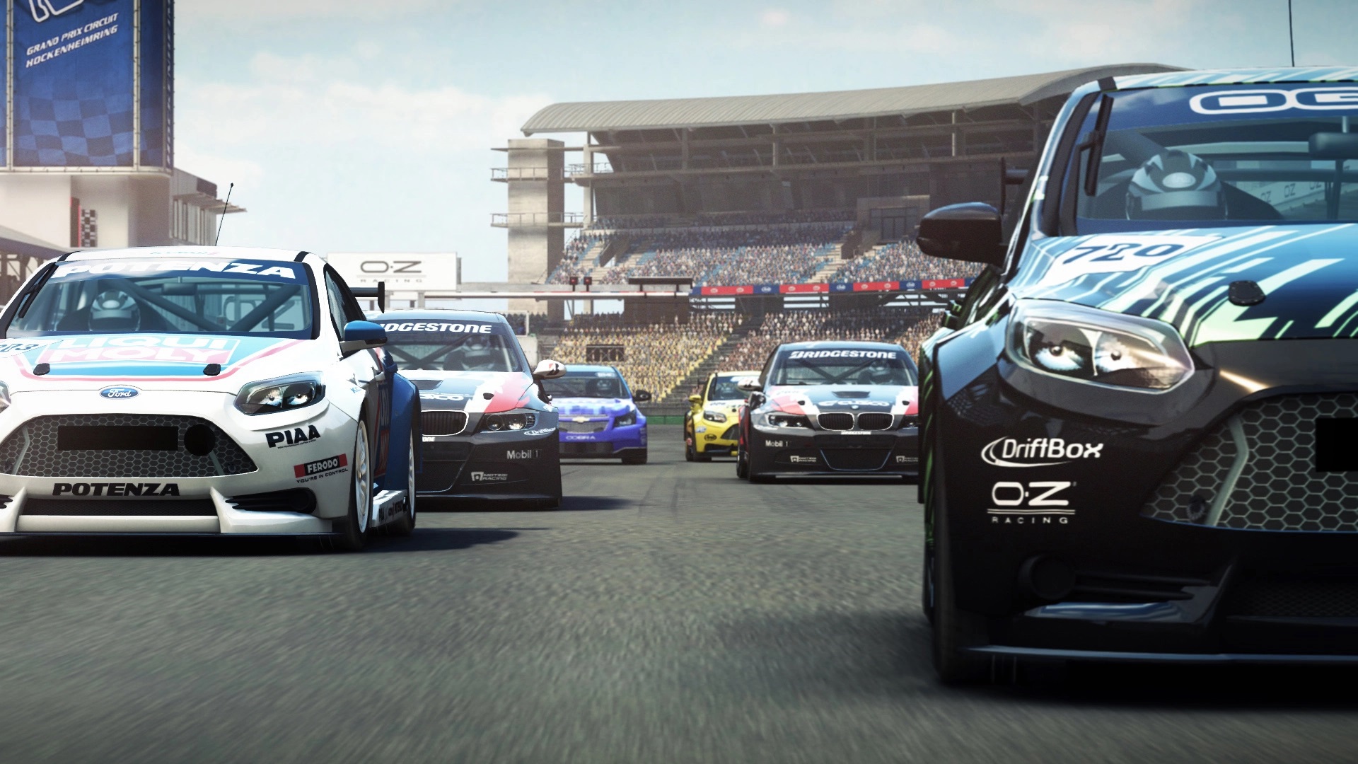 Meilleurs jeux mobiles: Grid Autosport. L'image montre des voitures dans une course