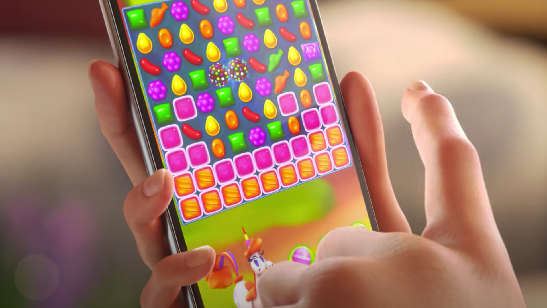 The new iOS 11 @AppStore is here! Head - Candy Crush Saga