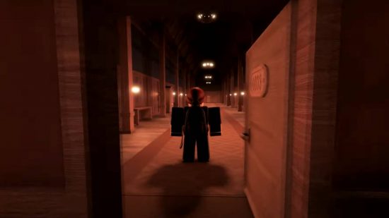 Руководство по дверям Roblox: скриншот от Game Game Doors Roblox показывает темный и жуткий отель