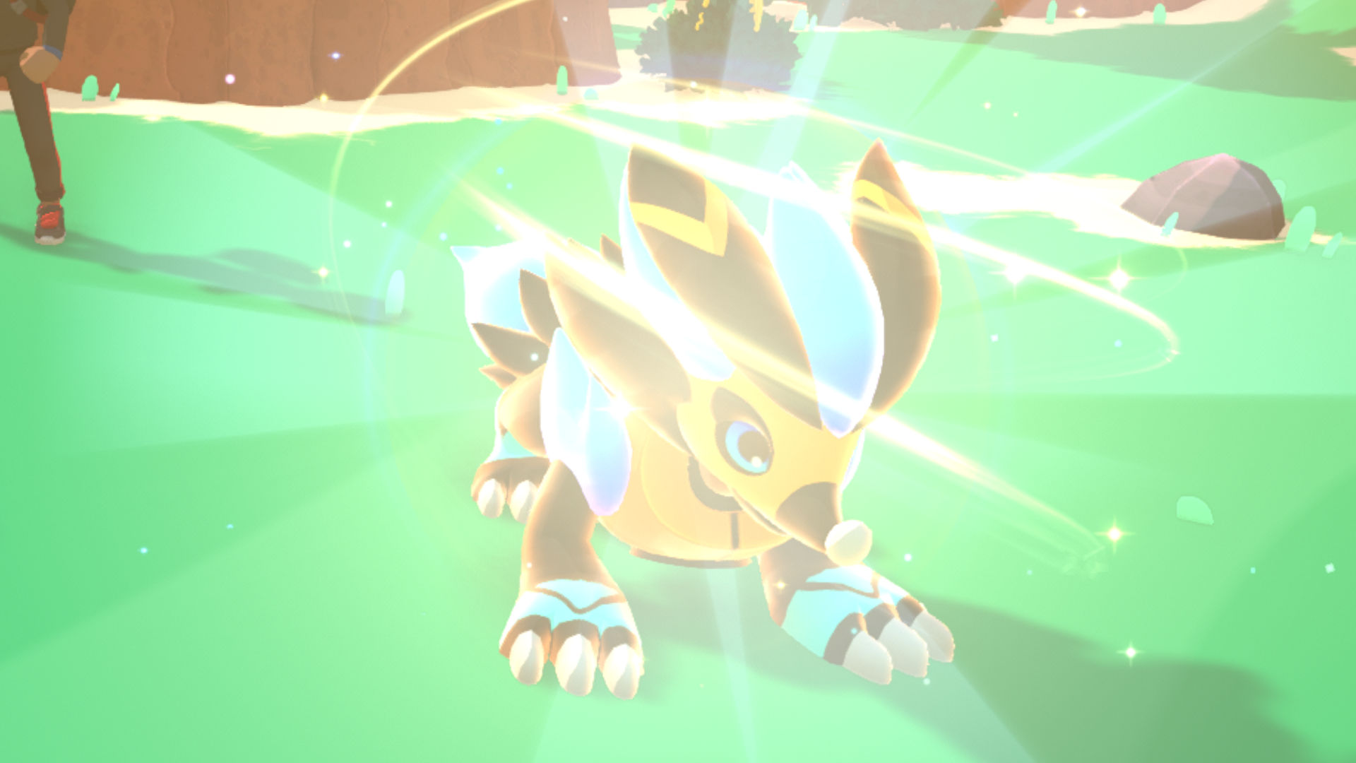 Screenshot of a Temtem luma Hedgine with it's shiny golden glow 