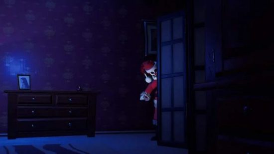 Fortnite horror maps: A very scary Christmas Clown peeking around a corner