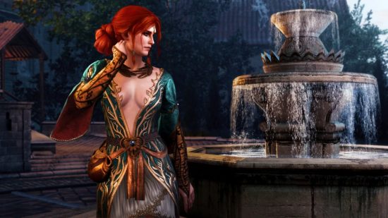 The Witcher 3's Triss stood in her alternate attire in front of a fountain in Novigrad