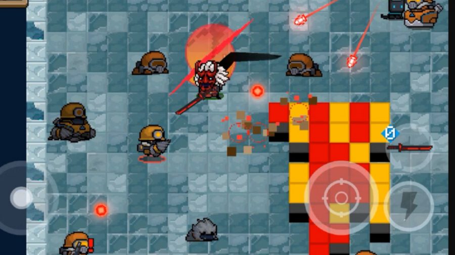 Soul Knight: A screenshot of Soul Knight gameplay showing a dungeon.