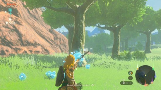 Zrzut ekranu przedstawiający Linka strzelającego galaretowatą strzałą Chuchu za pomocą mechaniki bezpieczników Zelda: TotK