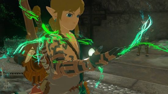 Zelda: Tears of the Kingdom autobuild: Link looks as his hand swirls with green energy