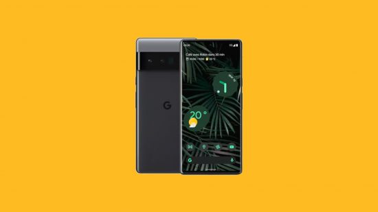 Najlepsze telefony 4G: Google Pixel 6 Pro w kolorze czarnym, zarówno z przodu, jak i z tyłu, wklejony na tle mango
