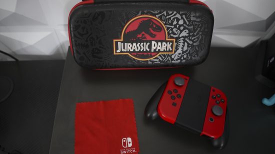 The best Switch case with a Jurassic Park design