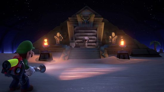 cleaning games Luigi's Mansion 3: Luigi looking at a pyramid in the desert at night