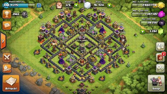 Tactics games: a wide shot shows aplayer's large clan in the game Clash of Clans