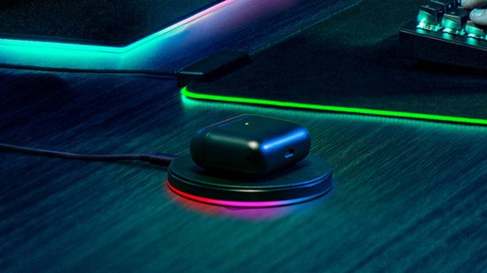 Razer Hammerhead Pro HyperSpeed review: the black charging case sits on a wireless charging mat