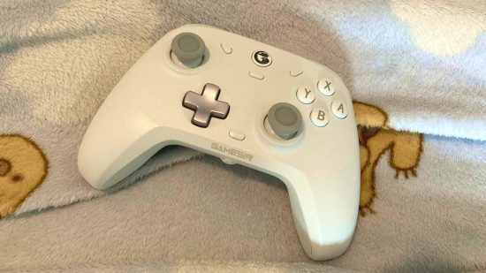 GameSir T4 Cyclone Switch controller review: The white controller on a Pusheen blanket