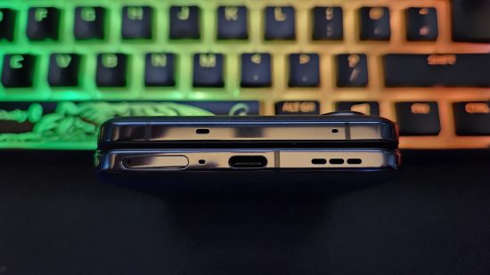 Picture of the charging USB-C point on the Oppo Find N2 Flip for a review of the phone