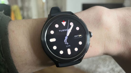 Image of a Xiaomi Watch 2 Pro for a review of the device with the black and white clock face