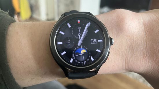 Picture of Xiaomi Watch 2 Pro review with one of the traditional style clock faces