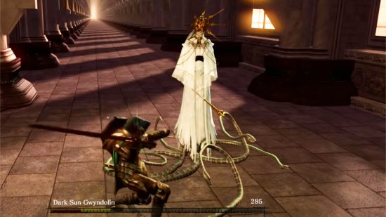 The Chosen Undead attacking Dark Souls' Gwyndolin