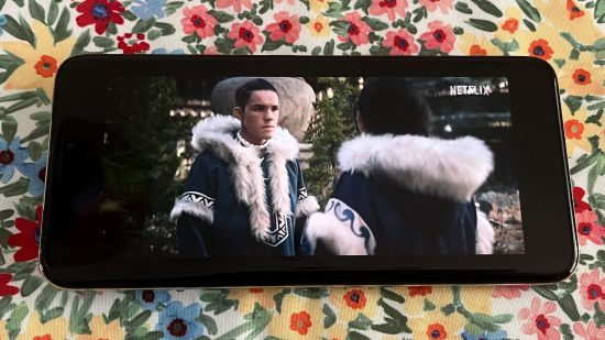 Custom image for Honor Magic6 Pro review showing the display with a trailer for Netflix's Avatar on it
