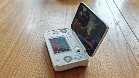 Custom image for Ayaneo Flip DS review showing the device from the side