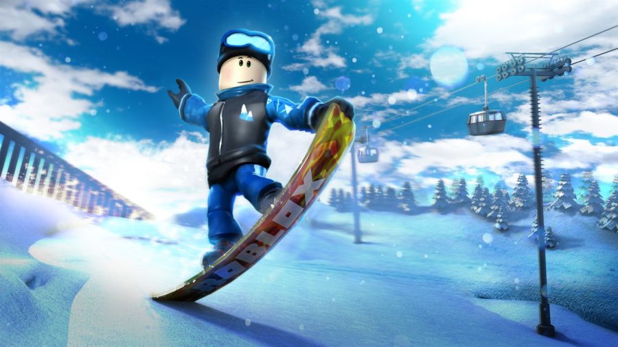 Um personagem do Roblox andando de snowboard em uma encosta nevada.