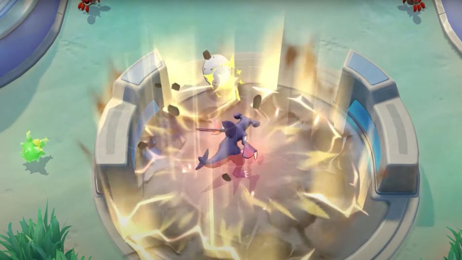 Garchomp smashing stuff in Pokémon Unite