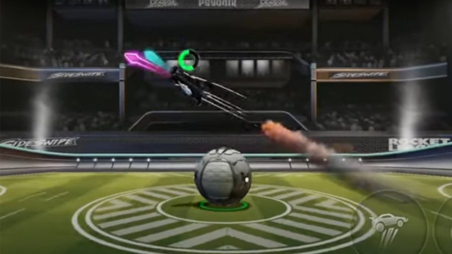 A Rocket League Sideswipe air roll being performed