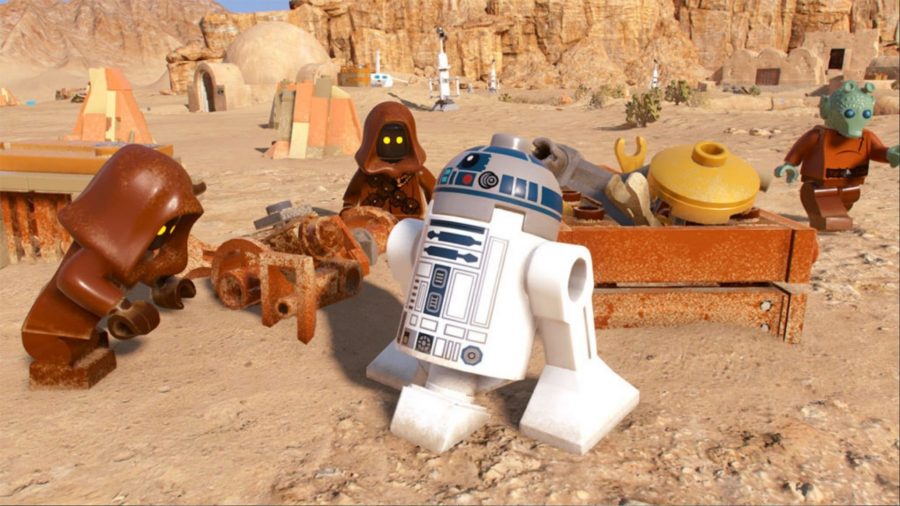 R2D2 and some Jawas in LEGO Star Wars: The Skywalker Saga.