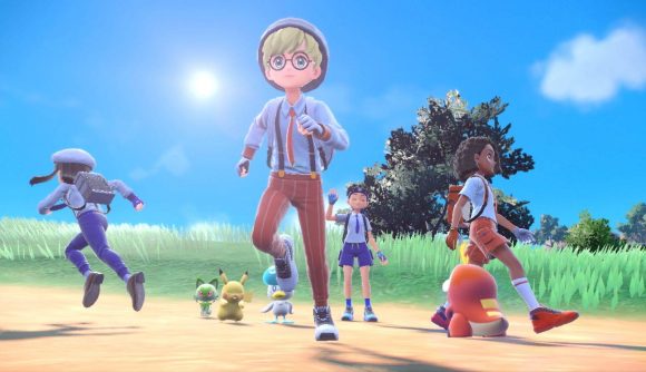 Pokemon Scarlet & Violet: Trailer: a new screenshot shows several trainers and their Pokemon standing in a sunny square